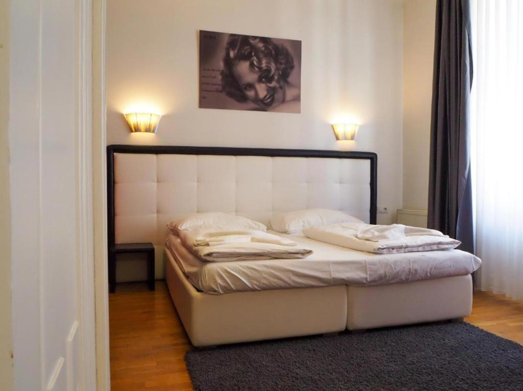 Charles Bridge Premium Residence Praga Esterno foto